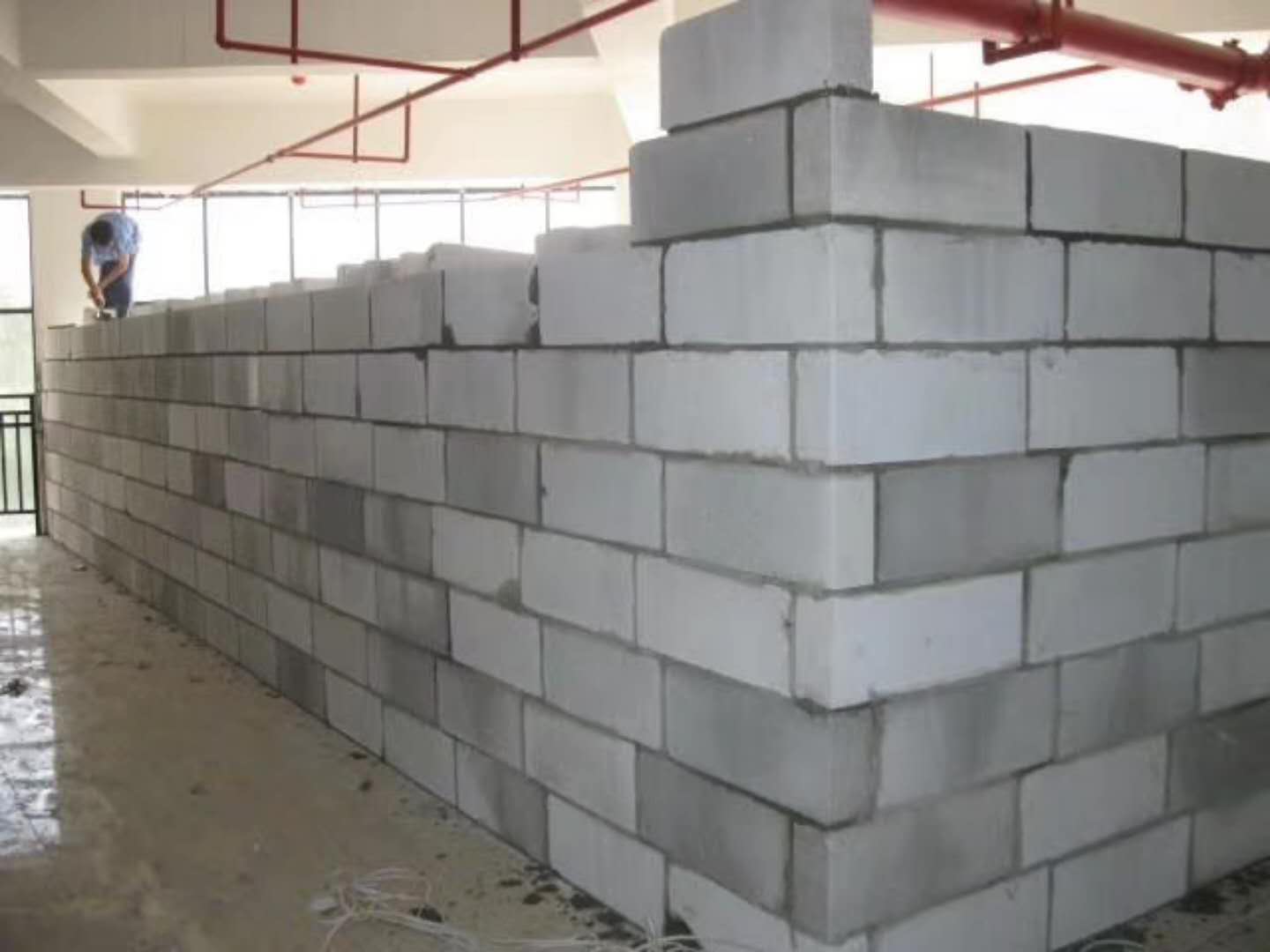 临高蒸压加气混凝土砌块承重墙静力和抗震性能的研究